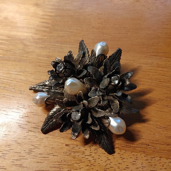 Vintage Miriam Haskell Faux Pearl Rhinestone Brooch - Picture 1 of 9